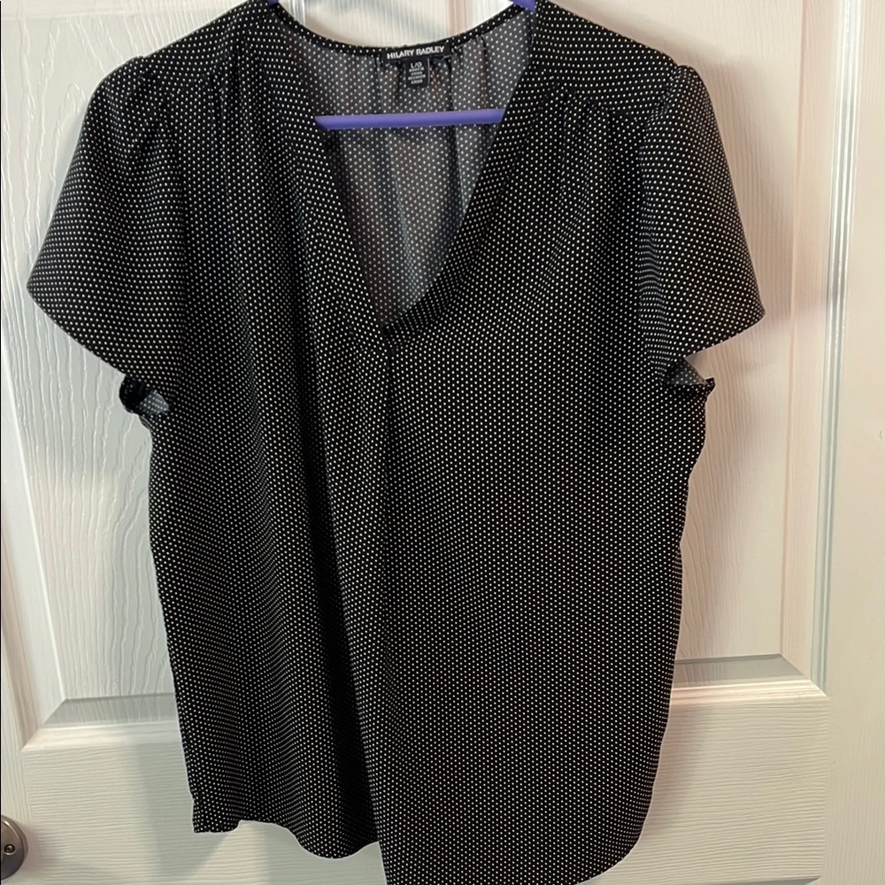 Women’s shirt.